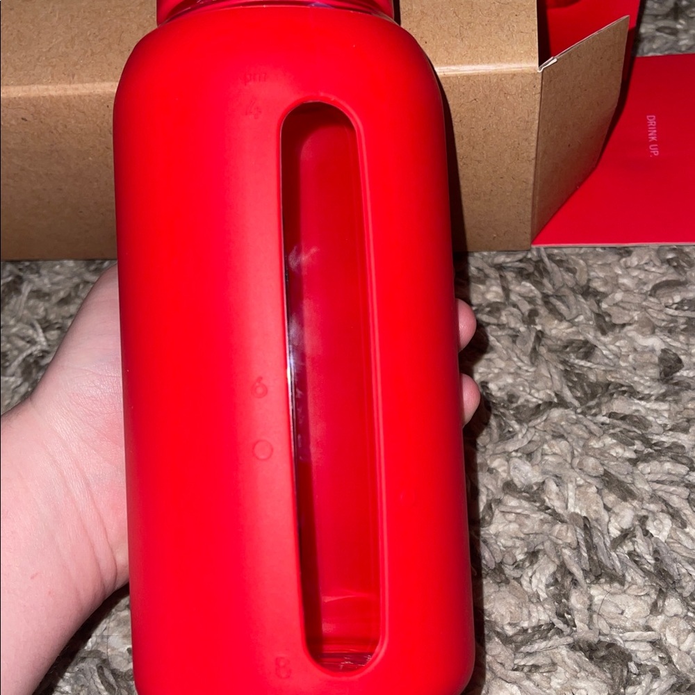 ❤️FIRST AID BEAUTY NEW WATER BOTTLE!! - Picture 4 of 6